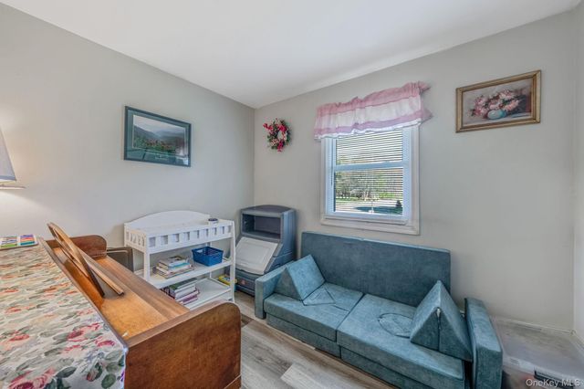 9 Hickory Lane, East Moriches, NY 11940