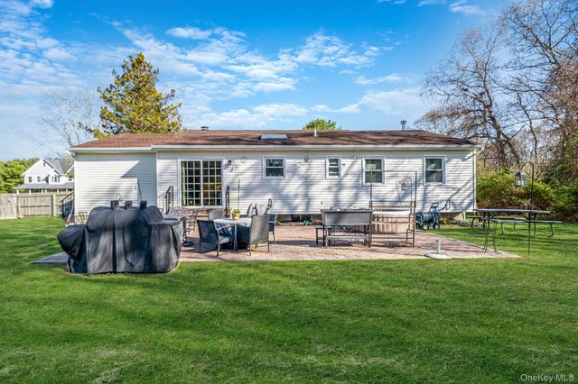 9 Hickory Lane, East Moriches, NY 11940