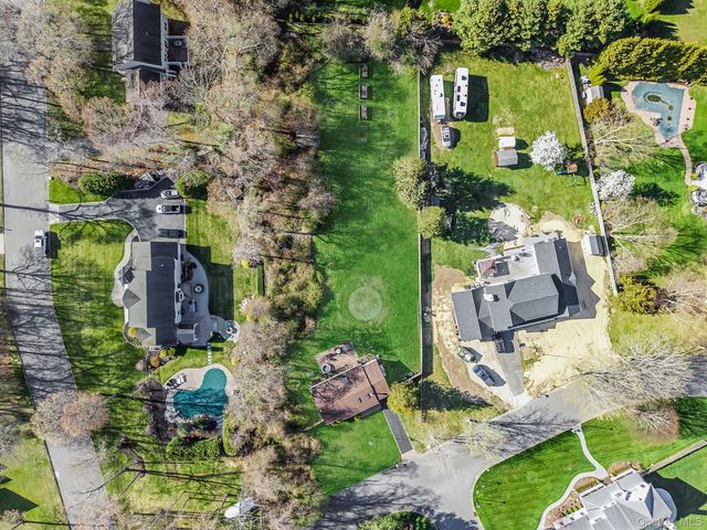 9 Hickory Lane, East Moriches, NY 11940