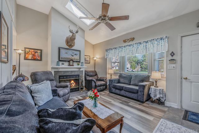 9 Hickory Lane, East Moriches, NY 11940