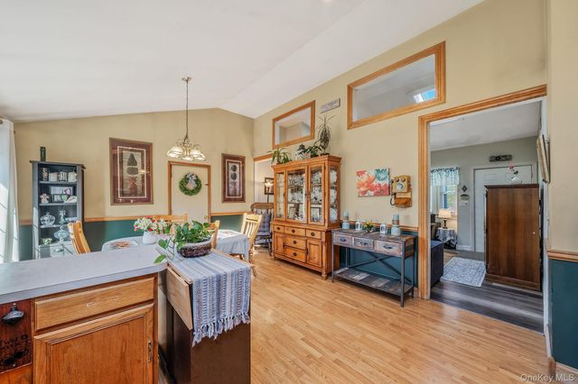 9 Hickory Lane, East Moriches, NY 11940