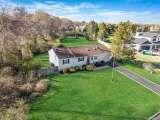 9 Hickory Lane, East Moriches, NY 11940