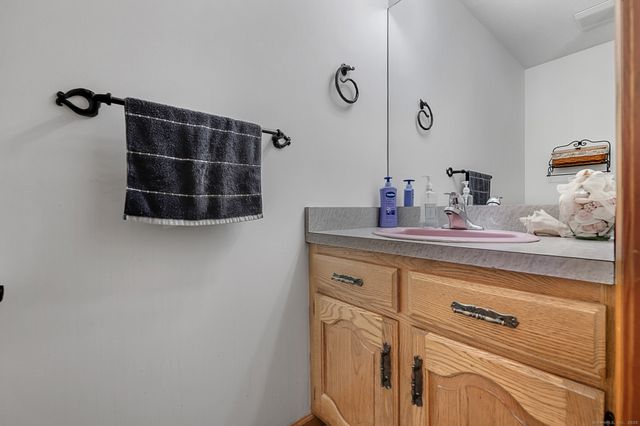 49 Siegas Road, Burlington, CT 06013