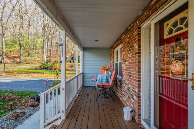 49 Siegas Road, Burlington, CT 06013