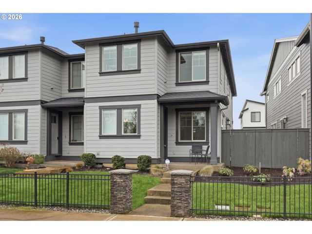 8165 Se VERMONT St, Hillsboro, OR 97123