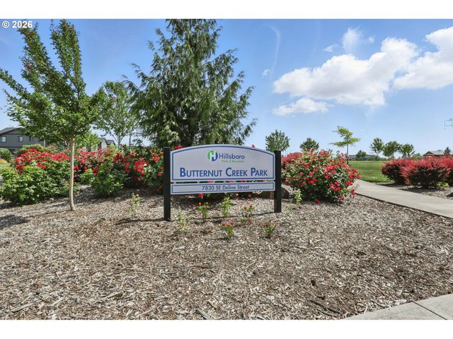 8165 Se VERMONT St, Hillsboro, OR 97123