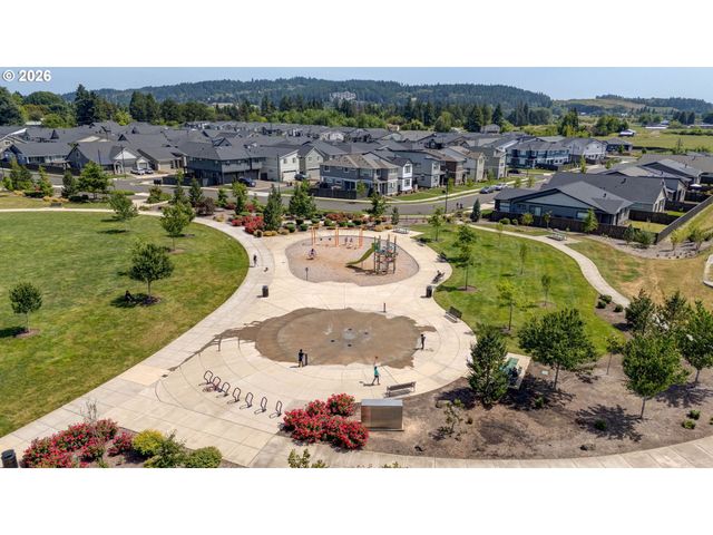 8165 Se VERMONT St, Hillsboro, OR 97123