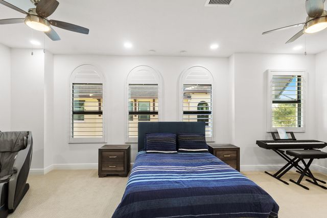 613 Windward Circle N, Boynton Beach, FL 33435