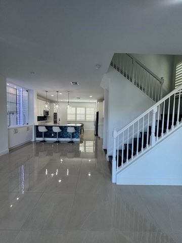 613 Windward Circle N, Boynton Beach, FL 33435