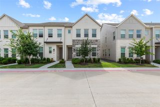 9924 Hennings Street, Irving, TX 75063