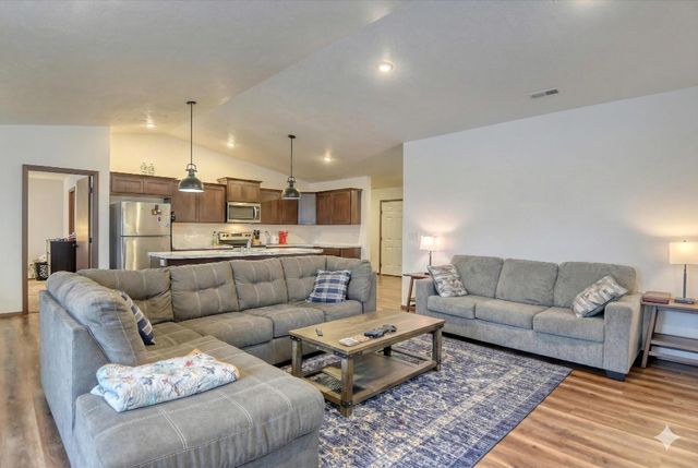 10330 W Salmonberry Rd, Spokane, WA 99004