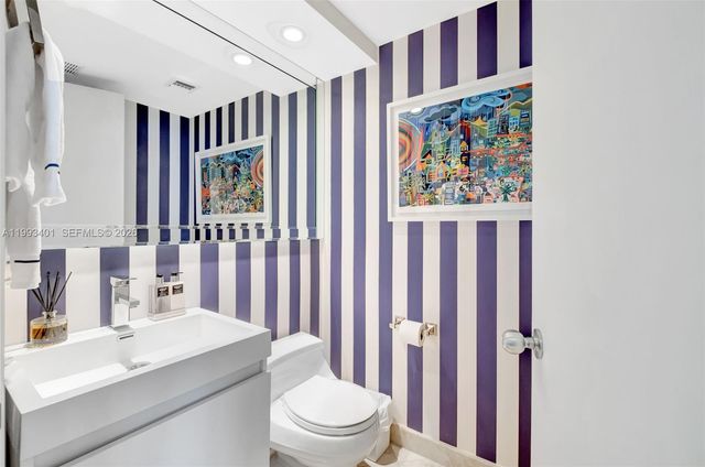 848 Brickell Key Dr 2605, Miami, FL 33131