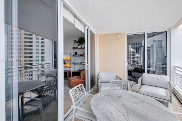 848 Brickell Key Dr 2605, Miami, FL 33131
