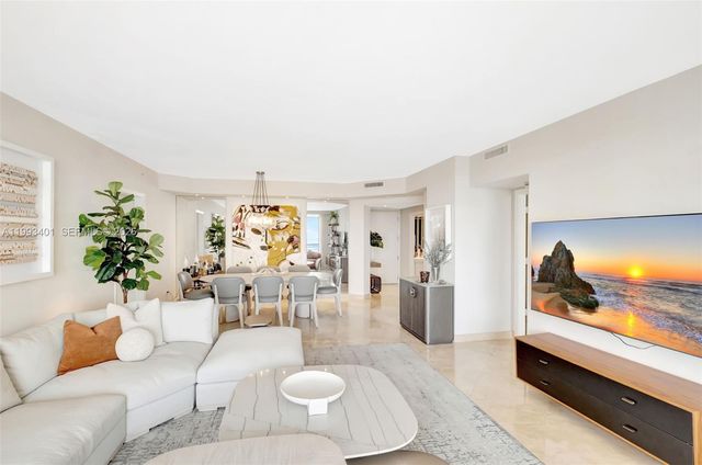 848 Brickell Key Dr 2605, Miami, FL 33131