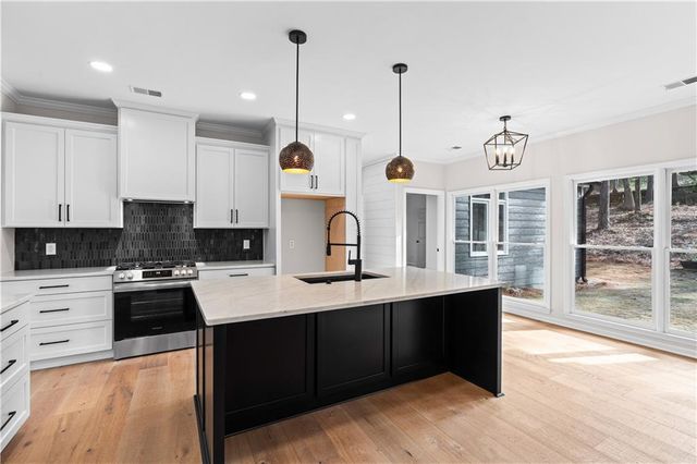 3274 Eagle Watch Drive, Woodstock, GA 30189