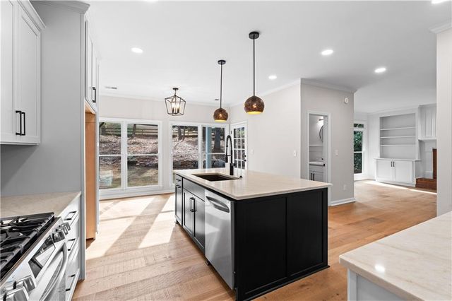 3274 Eagle Watch Drive, Woodstock, GA 30189