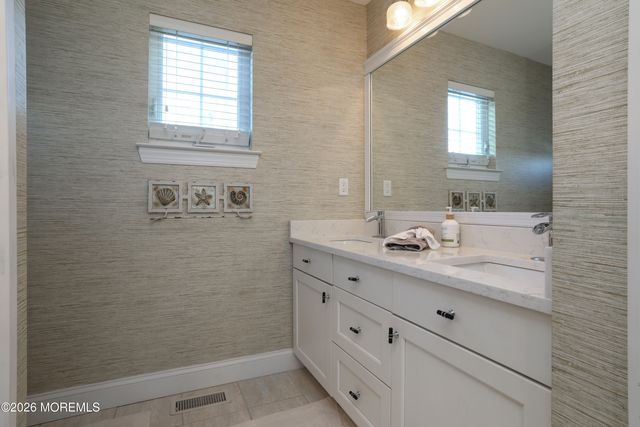 806 W Bay Club Lane W, Beach Haven, NJ 08008