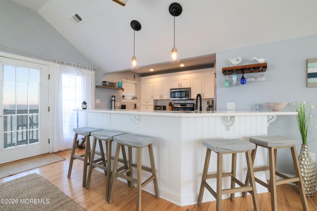 806 W Bay Club Lane W, Beach Haven, NJ 08008