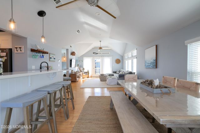 806 W Bay Club Lane W, Beach Haven, NJ 08008