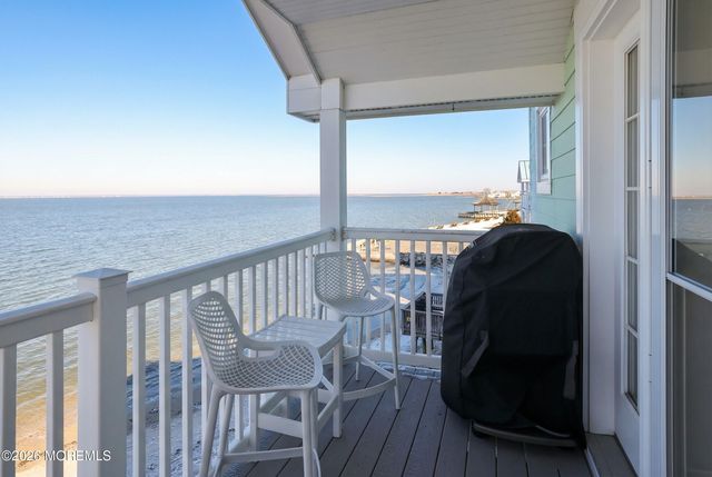 806 W Bay Club Lane W, Beach Haven, NJ 08008
