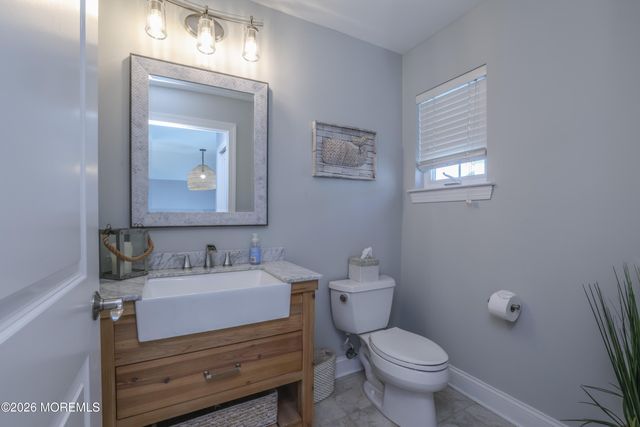 806 W Bay Club Lane W, Beach Haven, NJ 08008