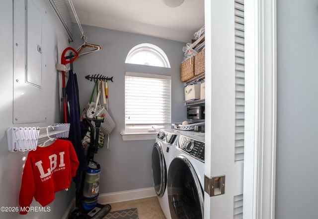 806 W Bay Club Lane W, Beach Haven, NJ 08008