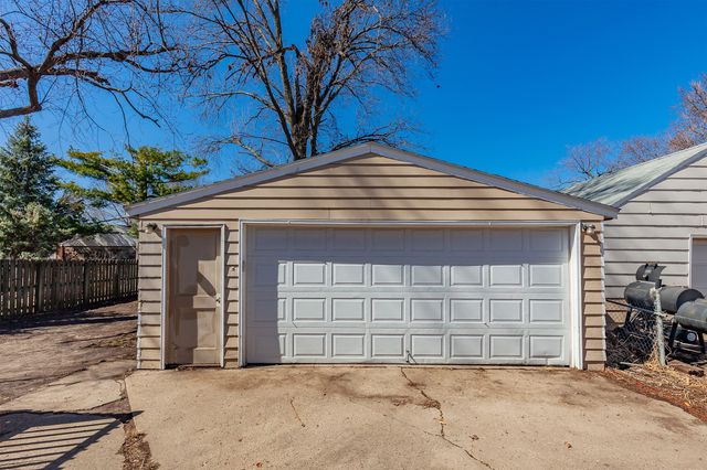 1444 55th Street, Des Moines, IA 50311