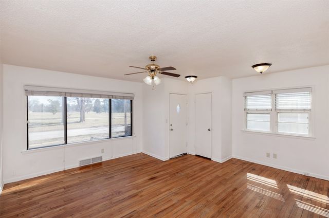 1444 55th Street, Des Moines, IA 50311