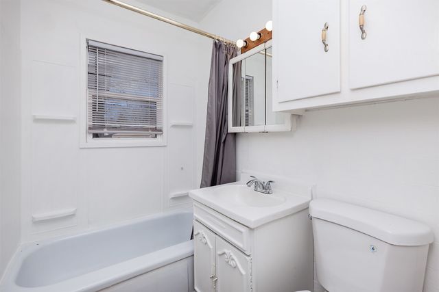 1444 55th Street, Des Moines, IA 50311