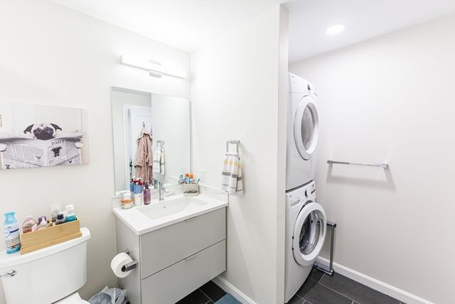 458 Washington St 304, Boston, MA 02135