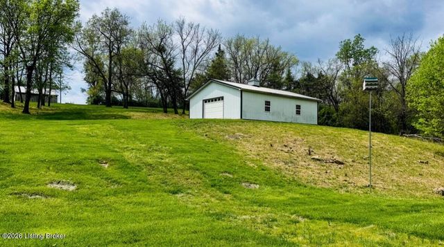 2202 Clark Station Rd, Louisville, KY 40023