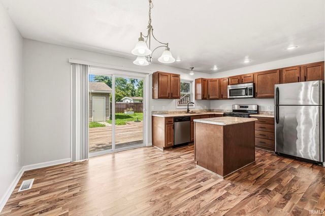 3229 Kent Lane, South Bend, IN 46615