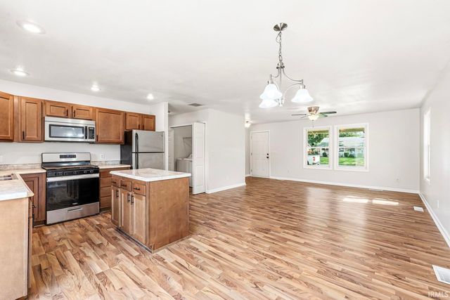 3229 Kent Lane, South Bend, IN 46615