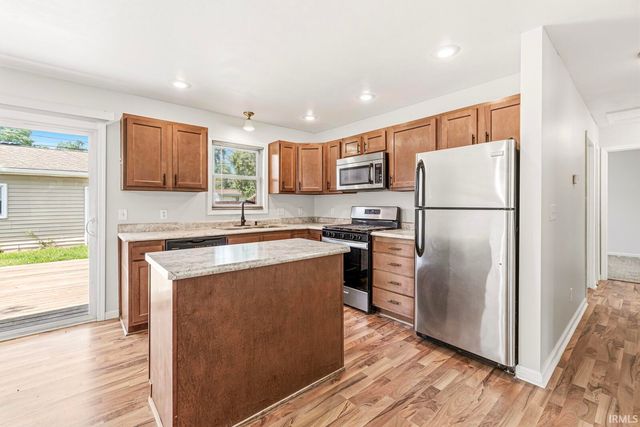 3229 Kent Lane, South Bend, IN 46615