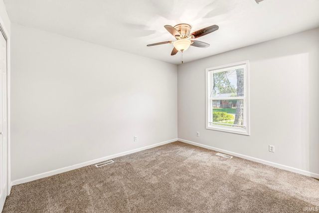 3229 Kent Lane, South Bend, IN 46615