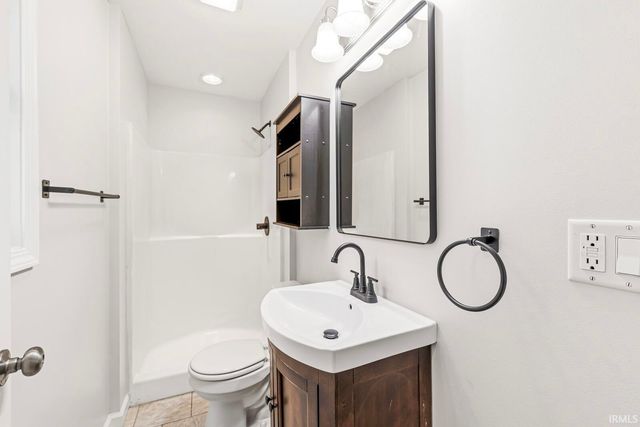 3229 Kent Lane, South Bend, IN 46615