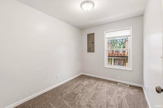 3229 Kent Lane, South Bend, IN 46615