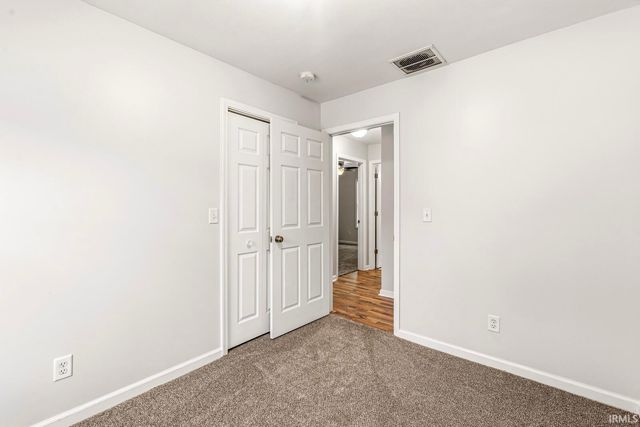 3229 Kent Lane, South Bend, IN 46615