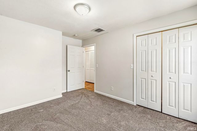 3229 Kent Lane, South Bend, IN 46615