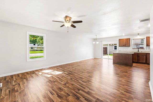 3229 Kent Lane, South Bend, IN 46615