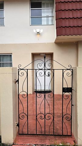 3954 Inverrary Drive B2, Lauderhill, FL 33319