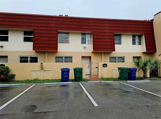 3954 Inverrary Drive B2, Lauderhill, FL 33319