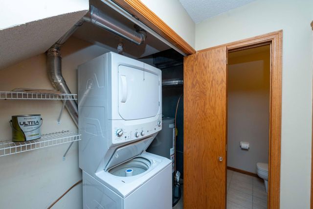 5324 Highpointe Drive, Bloomington, MN 55437