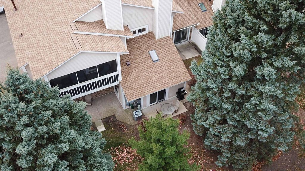 5324 Highpointe Drive, Bloomington, MN 55437