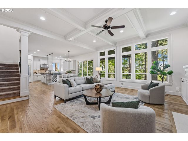 4530 Sw COUNCIL CREST Dr, Portland, OR 97239