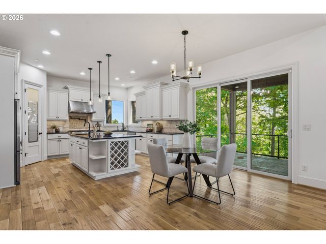 4530 Sw COUNCIL CREST Dr, Portland, OR 97239