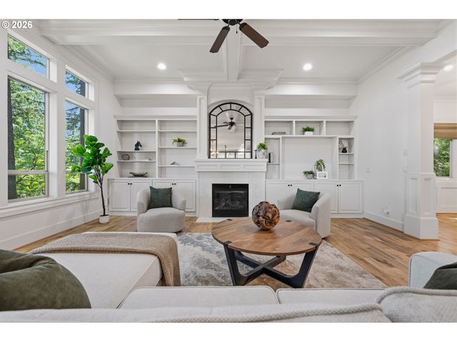 4530 Sw COUNCIL CREST Dr, Portland, OR 97239