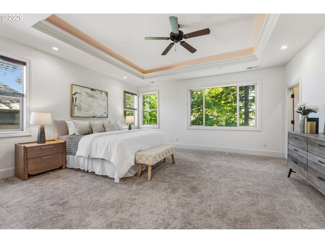 4530 Sw COUNCIL CREST Dr, Portland, OR 97239