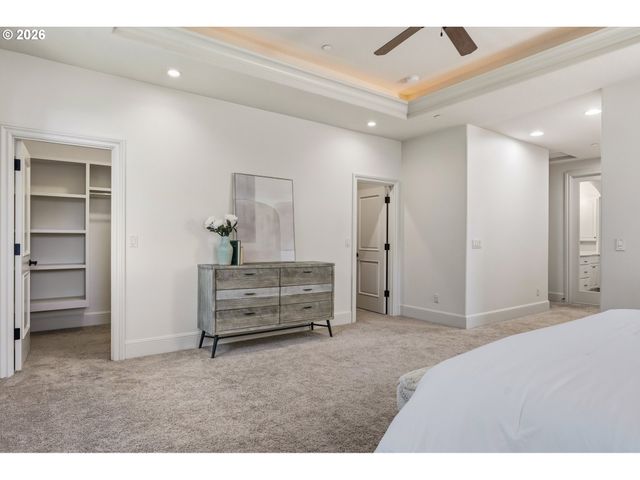 4530 Sw COUNCIL CREST Dr, Portland, OR 97239