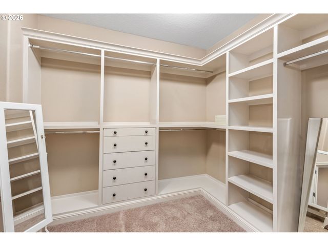 4530 Sw COUNCIL CREST Dr, Portland, OR 97239